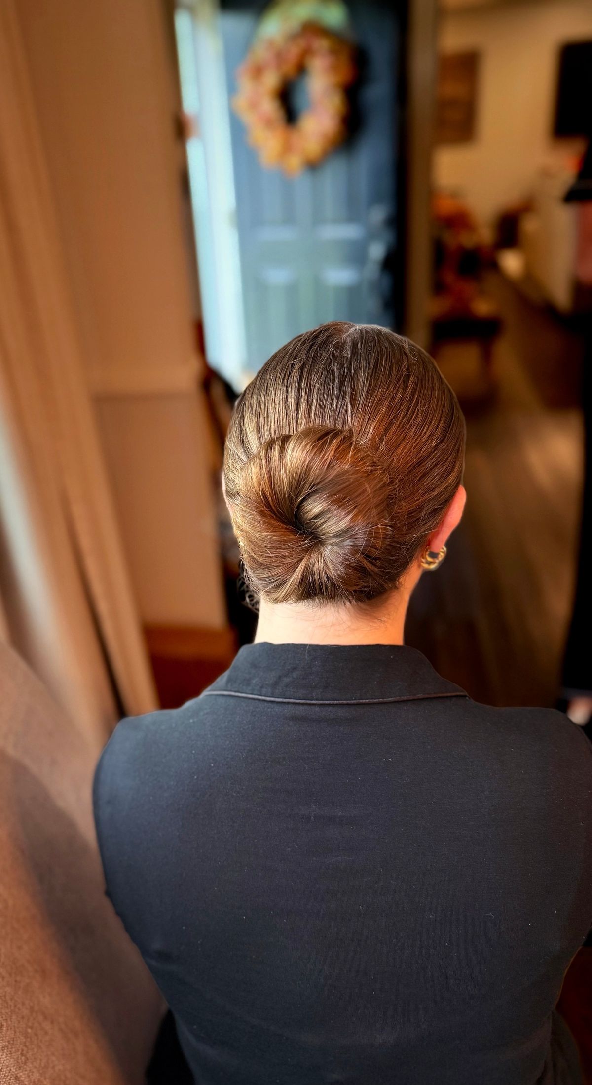 Elegante chignon intrecciato per eventi formali